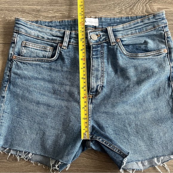 Zara High Rise Stretch Denim Frayed Cut Off Shorts - Picture 7 of 7